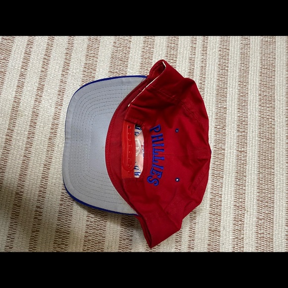 VTG 90’s Phillies SnapBack - Picture 3 of 3